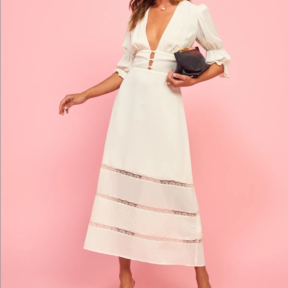 Ginny Reformation dress size 2. Only worn once! Great for brides.